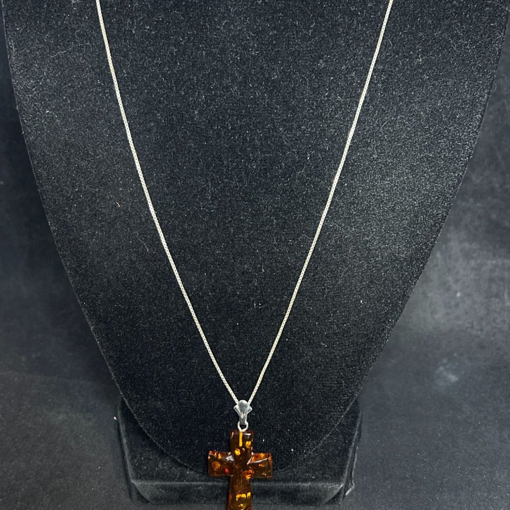 Vintage KC Sterling Silver Box Chain Necklace With Bakelite Cross Pendant (4254)